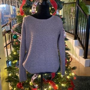 Gap sweater with metallic Thread